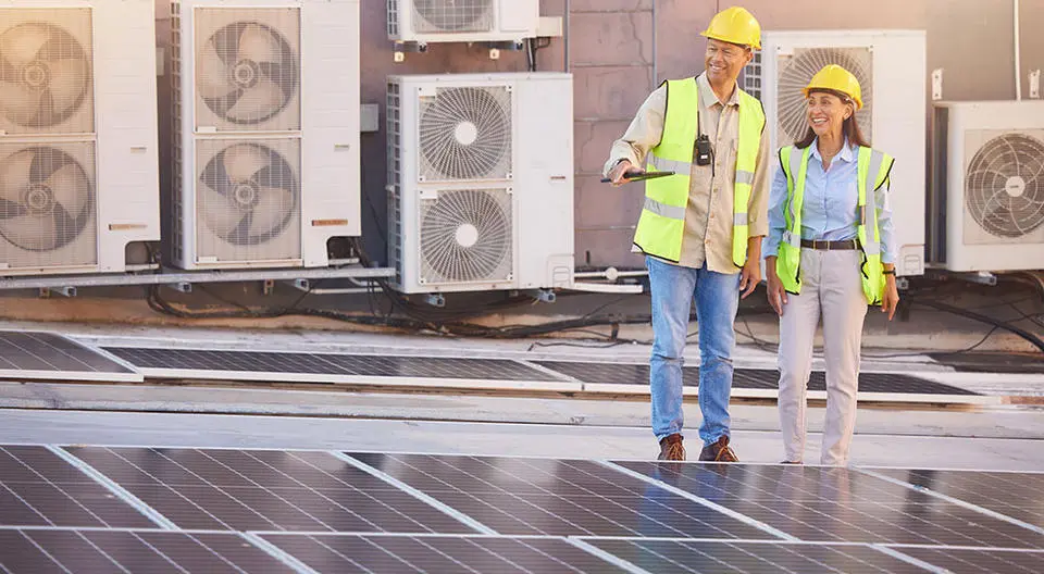 Erneuerbare Energiequellen: Photovoltaik und Kühlsysteme